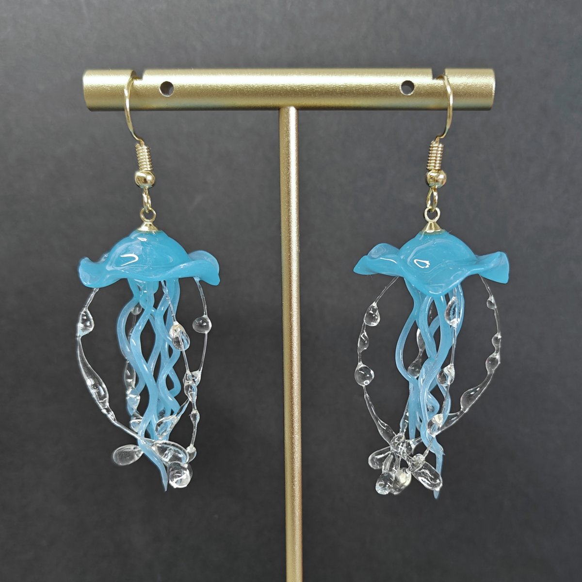 xdesignhandmade's tweet photo. https://t.co/PbiuTucDFU
Blue Jellyfish 3D Polymer Clay Gold Plated Drop Earrings
#jellyfish 
#blue 
#dropearrings 
#polymerclay 
#amazonhandmade
#founditonamazon https://t.co/yO94ZUVxkf
