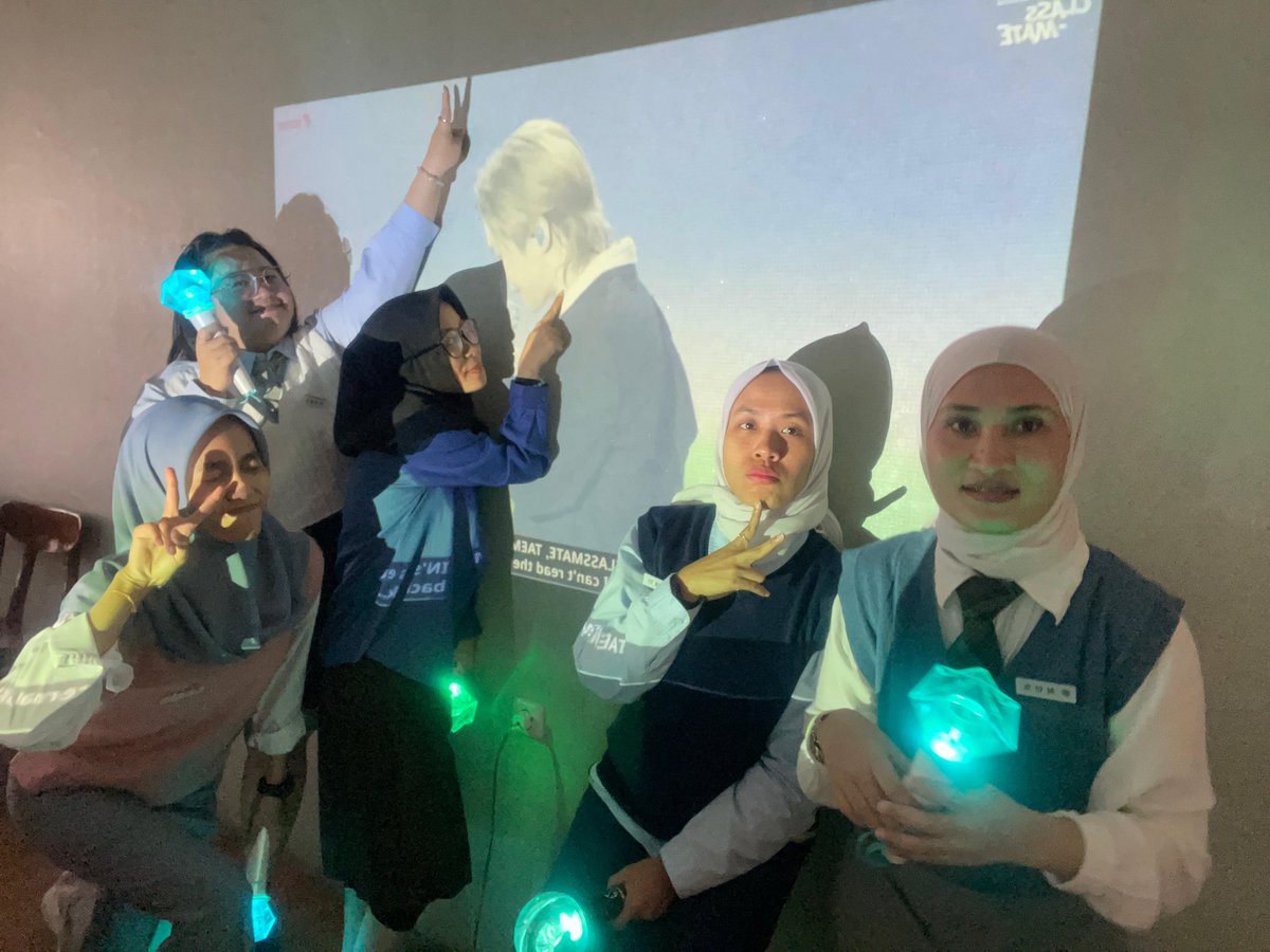 taelsaa's tweet photo. Back to school with Taemin 💛

@KikiKicky @Heavenly180793
@Blingblingnov @yeppeun_shawol

#태민 #TAEMIN #샤이니 #SHINee 
#CLASS_MATE #CLASS_MATE_SEOUL
@TAEMIN_BPM @TAEMIN_STAFF https://t.co/F2uUQ4wooP