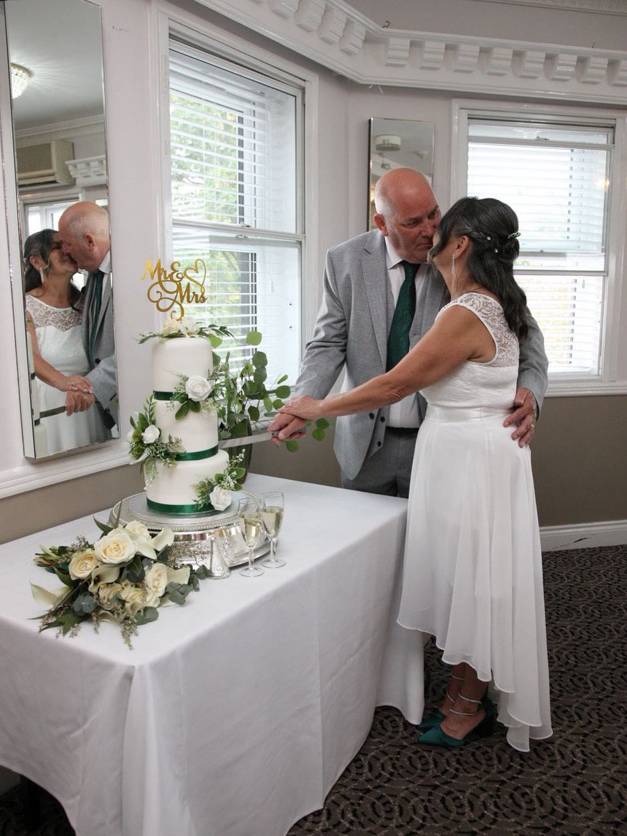 🥂 Sending our warmest congratulations to sweeper driver Colin and the new Mrs Vallis who celebrated their wedding recently 💍💒

You’ve cleaned up here, Colin! 🛻 

#Quattro #wedding 💘