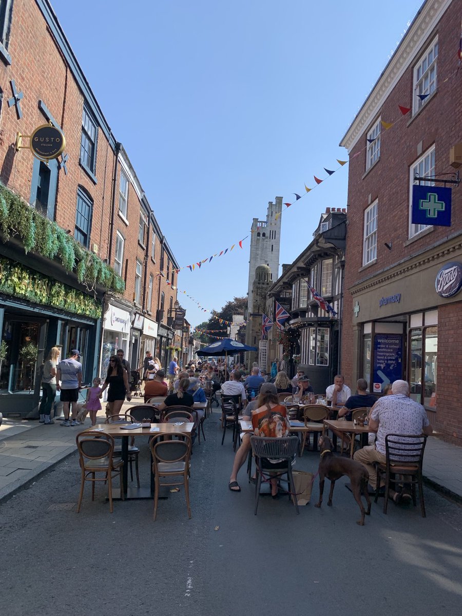 That Al Fresco is back☀️☀️☀️🍷👏