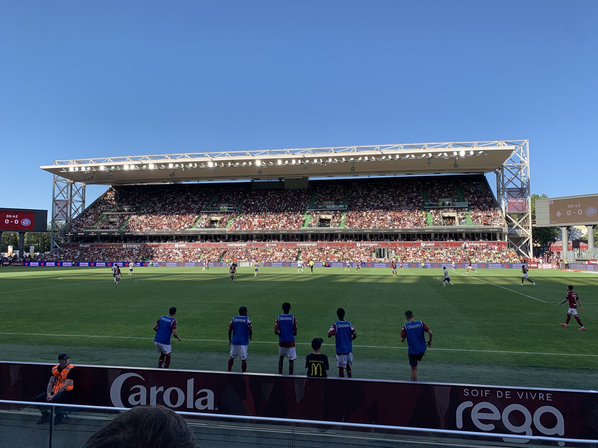 mmoessmer's tweet photo. Heureux de retrouver le @RCSA pour cette nouvelle saison en @Ligue1 💙🤍

Cap sur @FCMetz pour la 1ère journée. Allez Racing ! 🔵⚪️ #FCMRCSA #RCSA #UnSeulAmour https://t.co/YxP6KTxYGE