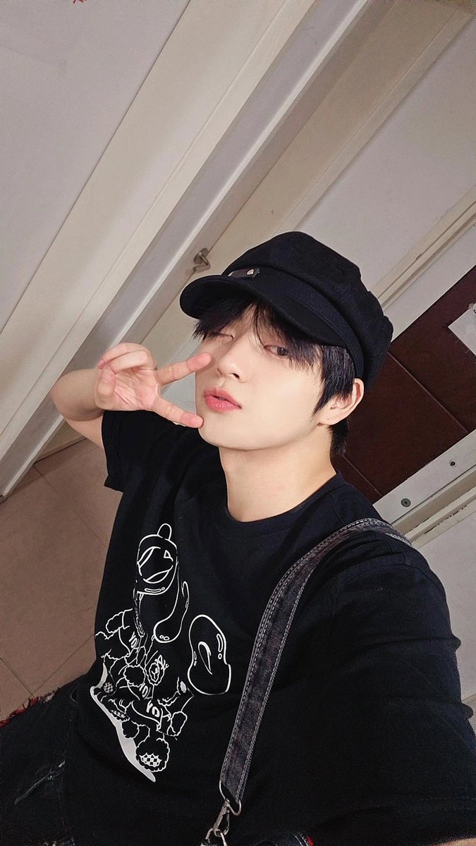 sururu917's tweet photo. 🩶🖤

#홍성민 https://t.co/W4oSiIdQKp