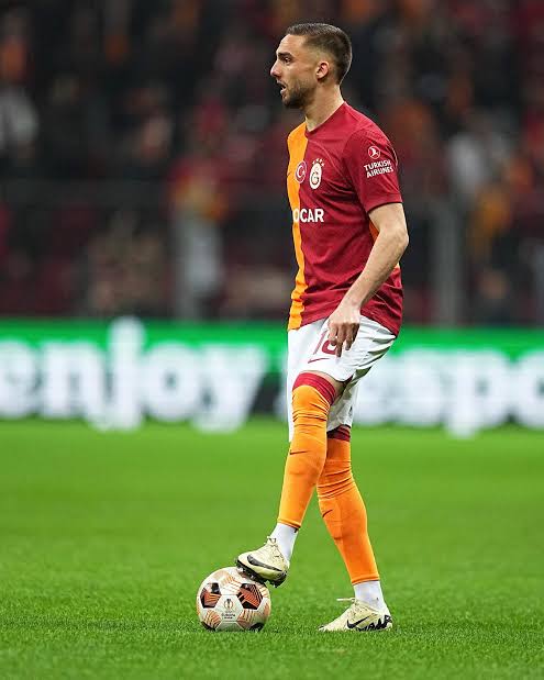 Gs'yi çok iyi tanıyorsam 1 ay sonra ŞL maçında sol bek oynar
