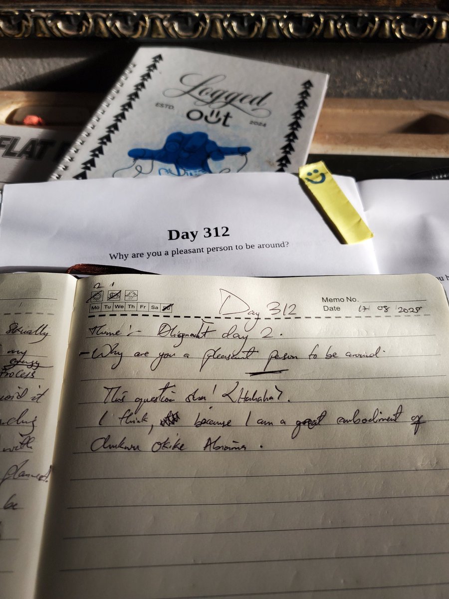 logochiefpriest's tweet photo. Who else journals?...

...And What's your answer to my today's journal question?

(The right slide is mine)

😌✨

@loggedoutcircle @Gedoua_ @thematacee @UmuofiaBookFest https://t.co/YmPQK8YCQ9