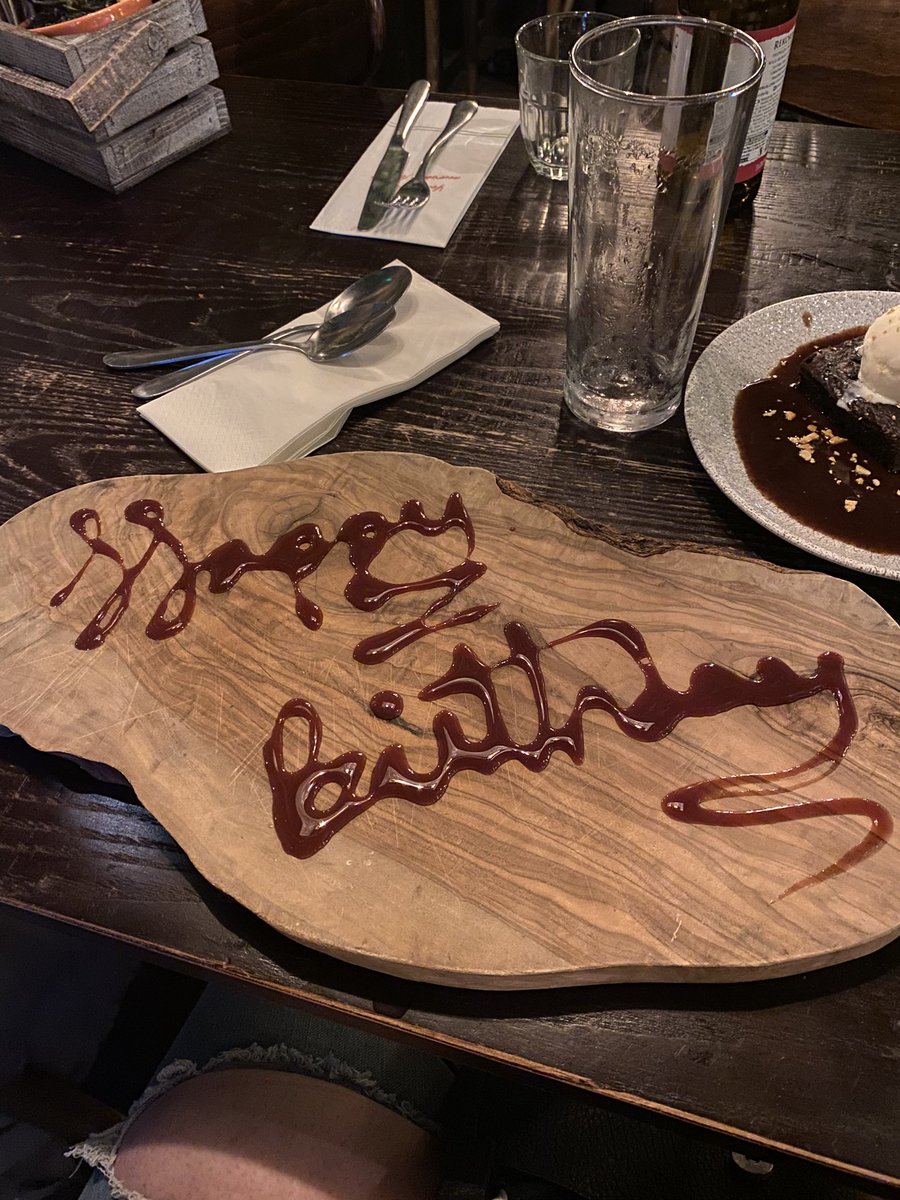 NicholHope1708's tweet photo. Had a lovely day for my Birthday, had a lush sunday dinner in The Botanist, I got a free dessert with it being my Birthday, which was very nice of them. Now back home chillin 🍛🍴🍸❤️💙🥰
@Davehope80 https://t.co/NU5mq48rf5