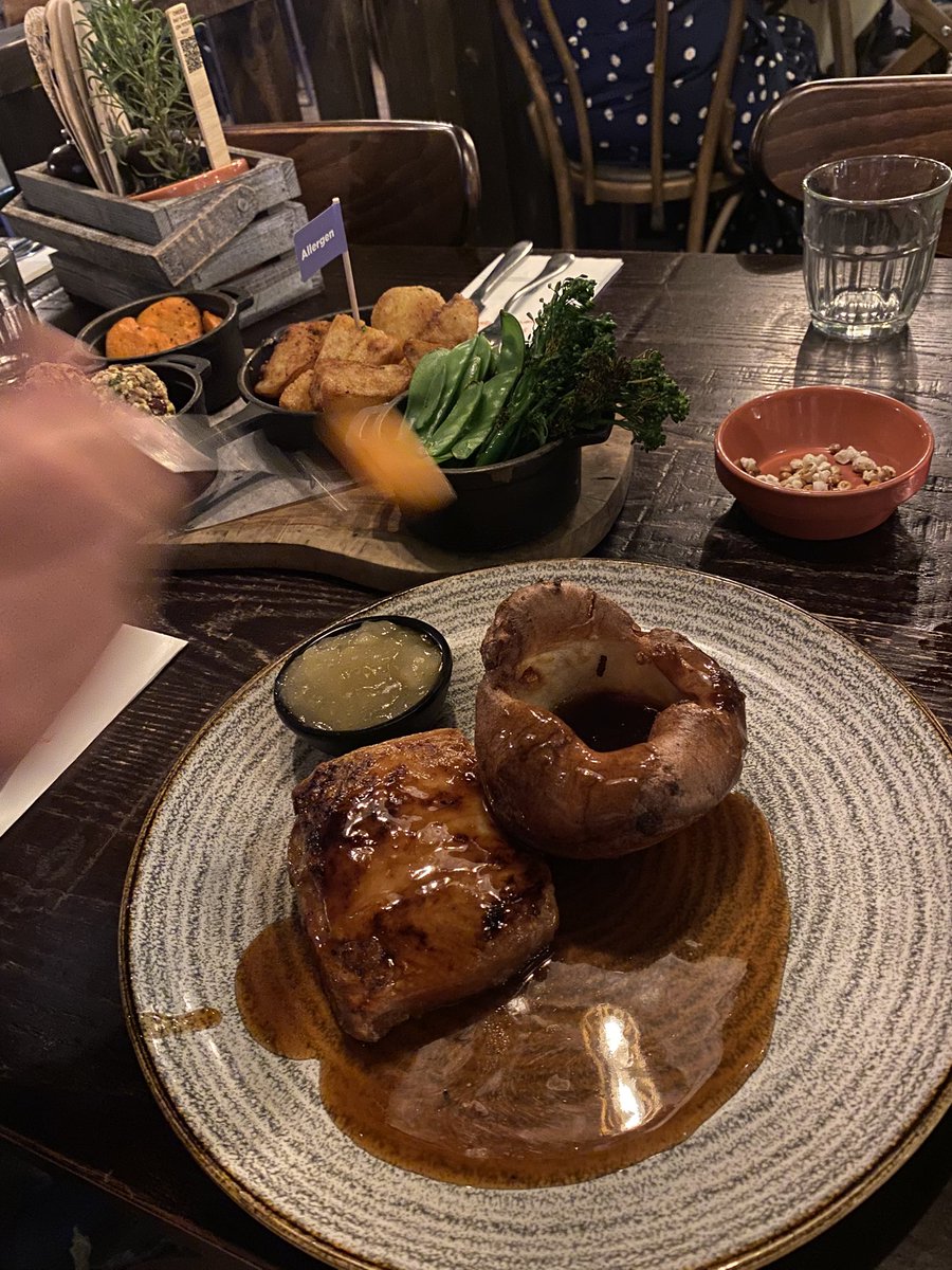 NicholHope1708's tweet photo. Had a lovely day for my Birthday, had a lush sunday dinner in The Botanist, I got a free dessert with it being my Birthday, which was very nice of them. Now back home chillin 🍛🍴🍸❤️💙🥰
@Davehope80 https://t.co/NU5mq48rf5