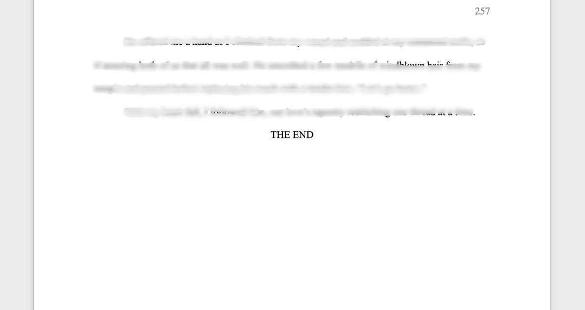 Holly Riddle 👻 tweet media