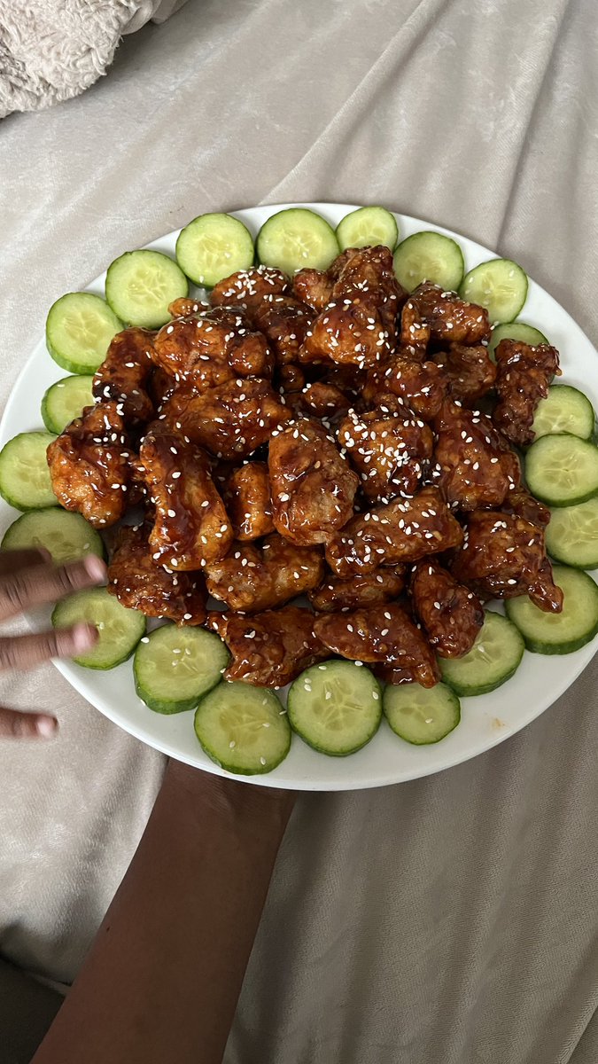 I stay quiet on the cooking conversations cause my man eat good baby and so does the child 😭😭😭😭😭😭😭😭😭😭😭 TRUST