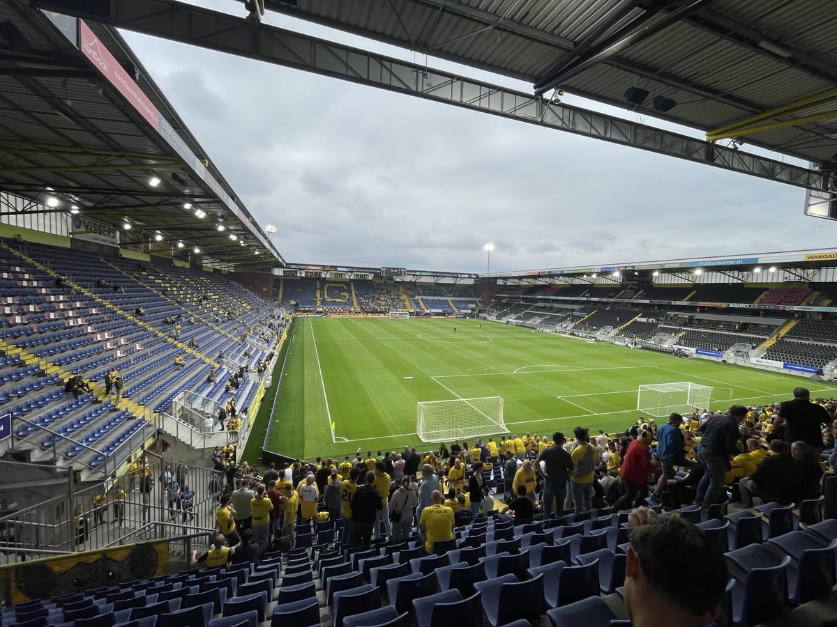 pascalable2's tweet image. 💛🖤 #nacpraat