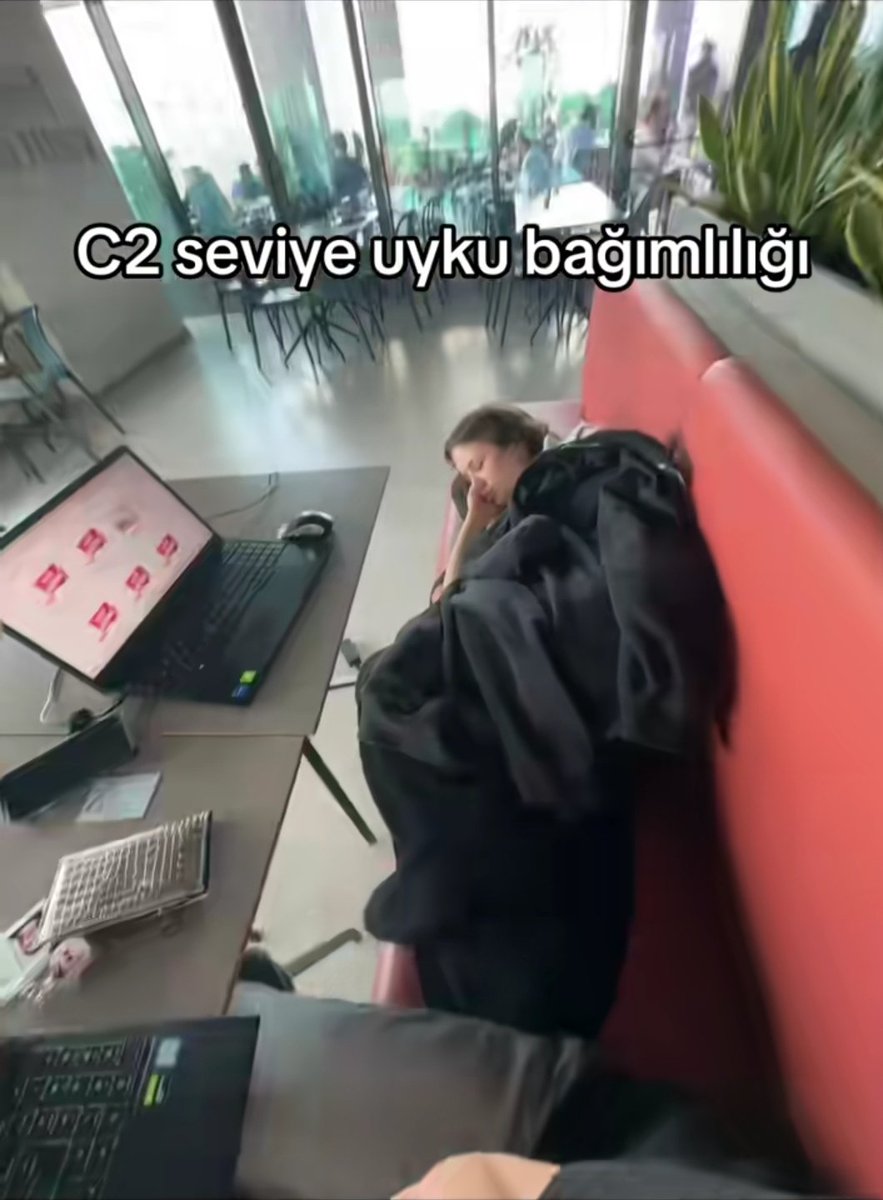 sinem (@kimbusnem) on Twitter photo 