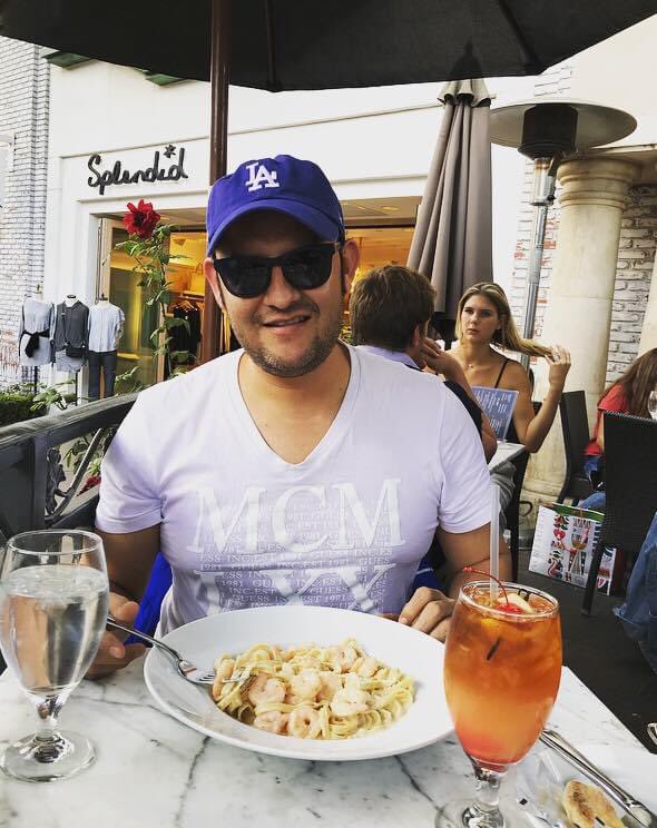 Yermanrdz's tweet photo. HOY CUMPLIMOS 1️⃣2️⃣ AÑOS SIN PROBAR ALCOHOL 

              Excelente Servicio DIOS 🙌🏻
                       ⭐️⭐️⭐️⭐️⭐️ 

Todavía no soy ni la mitad de la persona que deseo ser, aún tengo que trabajar mucho más en mi. 

#SoyMiProyectoMasImportante 🙏🏻 

SIGO ADELANTE… https://t.co/fT4lPUVGyb