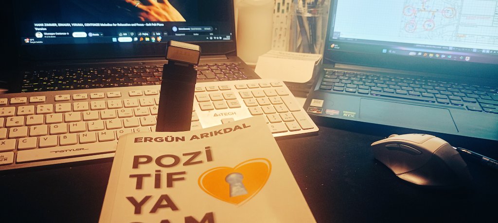 Ney ile Kim arasında kaldım bu aralar,
İkisi de bir köşeden çekiştiriyor,
Neyim kimim bilmeden yaşıyor gibiyim.
Neyle kimle uğraştığımı bilmeden... #yorgun #ergunarikdal #enstituyayinları <a href="/TARIKARIKDAL/">TARIK ARIKDAL</a>