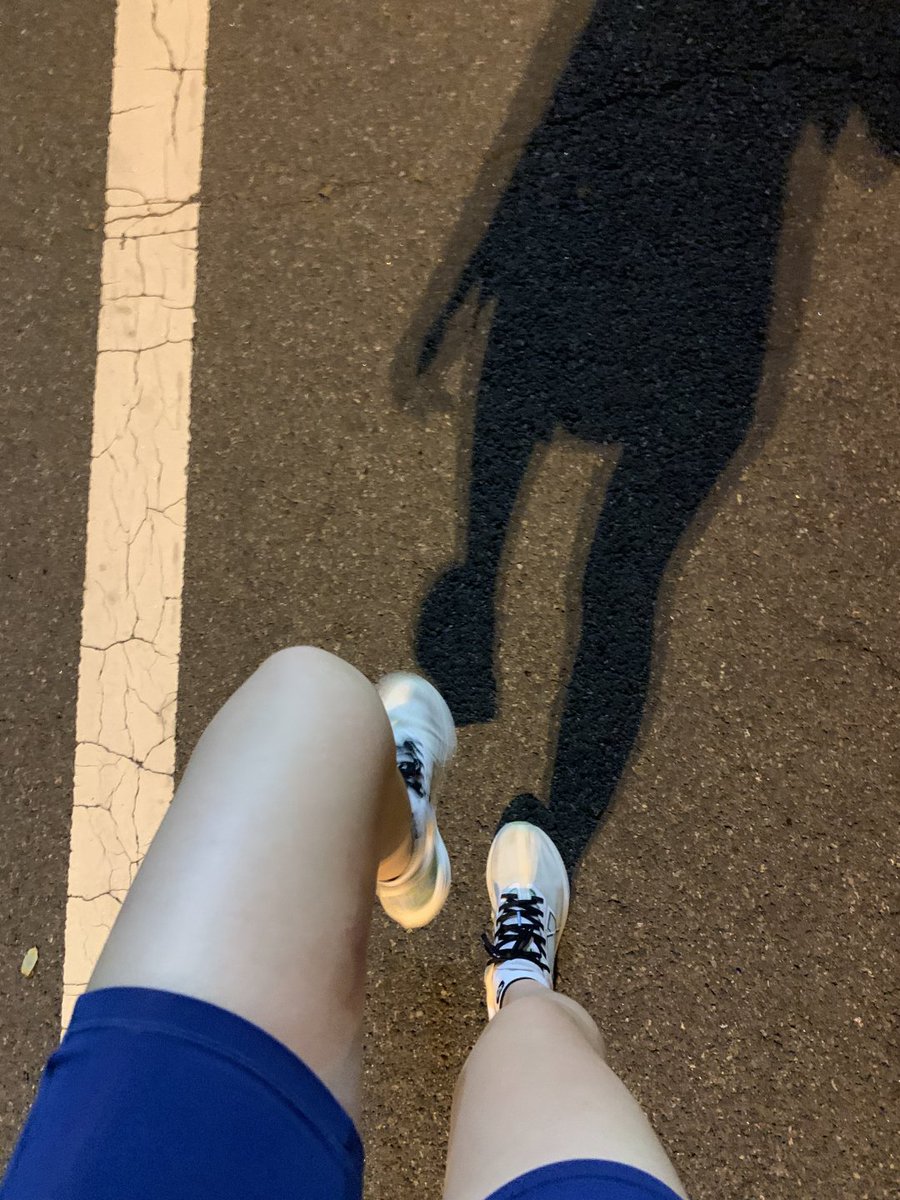 sj075nC33911b51's tweet image. 一人 で 走 る​のは 自 由‍でロマンチック～