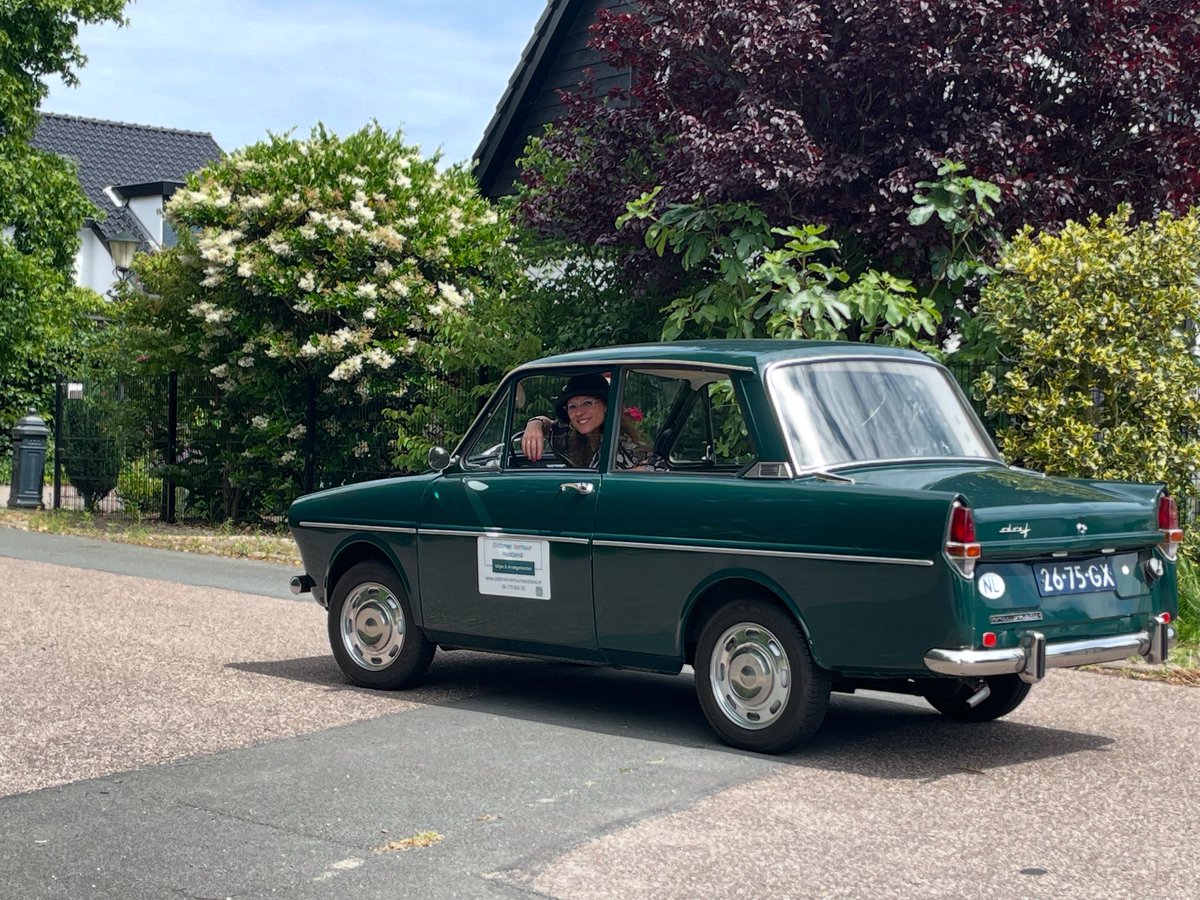 Wat je mag verwachten bij Oldtimer Verhuur Westland:

🤝 warm welkom
🗣️ uitleg over het rijden met een Daf'je
⛽️ volle tank benzine
🧩 leuke route met of zonder opdrachten
🎱 autobingo
🥤 flesje drinken
📞 altijd standby voor vragen en hulp

#oldtimer #daf #westland #dagjeuit