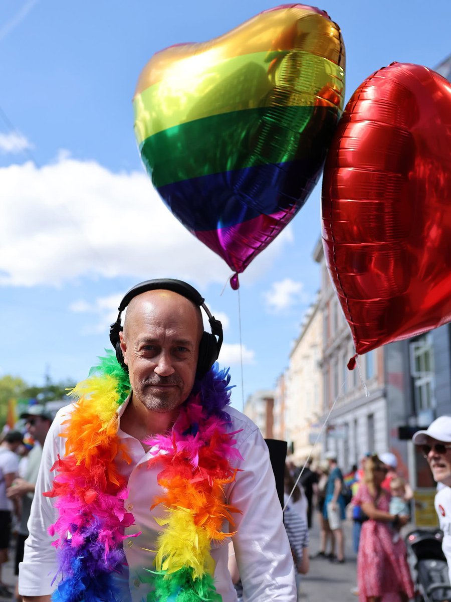 This is priceless. 

Ord er overflødige. 😂🙈🏳️‍🌈🌈