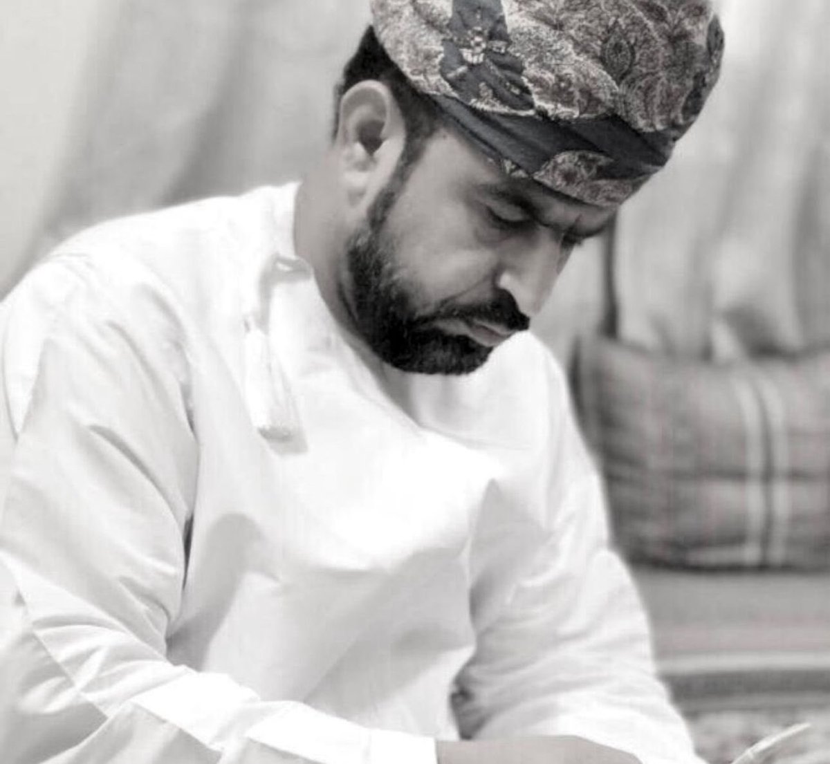 khamis260's tweet photo. الأعمار بيد الله  ابن خالتي الغالي #ناصر_العبري_في_ذمة_الله  ذهب سريعًا بلا وداع منا، ذهب من تزاملنا في الدراسة معًا منذ البدايات؛ ونعم الرجل خلقه الصمت عندما يشتد الخطب، ويقول الحق ولا يخشى لومة لائم.اللهم اغفر له وارحمه  واعف عنه واسكنه فسيح جناتك. https://t.co/PftlgX1BaV