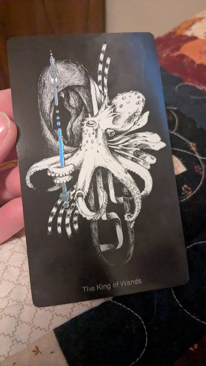 PiercedMiss92's tweet photo. Seize the day, pets. The King of wands commands it.

Today's pull is from my Octopus deck.

#Tarot #DailyCardPull #KingOfWands https://t.co/J8GpwLtrWq