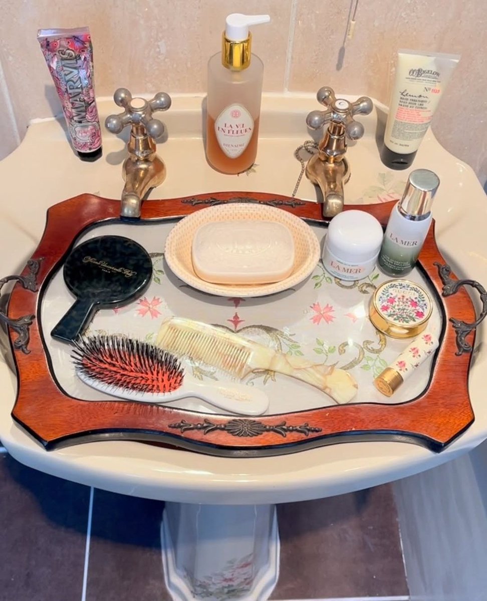 C.O.Bigelow tweet media