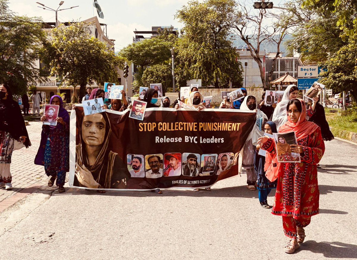 SammiBaluch's tweet photo. Today completes 33 days of the Baloch families' continuous sit-in in front of the National Press Club, Islamabad. Despite facing harsh weather, intimidation, and neglect, their demands remain unchanged. 

These families sit in the capital of Pakistan with nothing but hope and determination, carrying the pain of missing loved ones and the courage to resist silence. Their struggle is not only for their own children but for justice, and basic human rights of all.

#ReleaseBYCLeaders