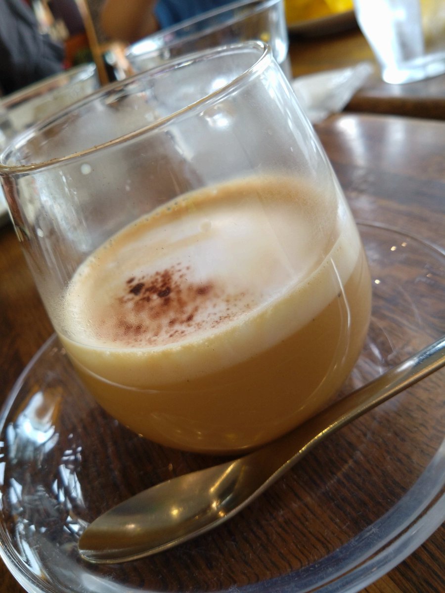 nmytk1015's tweet photo. 最近の美味しかったもの
ミルクティー
ざくもちぼーる
抹茶のチュロス
メロンソーダパフェ？ https://t.co/1u40PX6Nmj