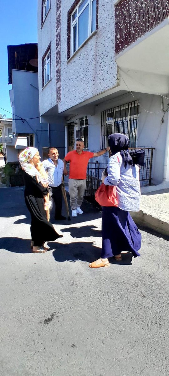 Engelleri birlikte aşmak için yanınızdayız. 💙 AK Parti Beyoğlu Sosyal Politikalar / Engelliler Komisyonu olarak engelli vatandaşlarımızı evlerinde ziyaret ettik.

#AKPartiBeyoglu
#AKPartiİstanbul