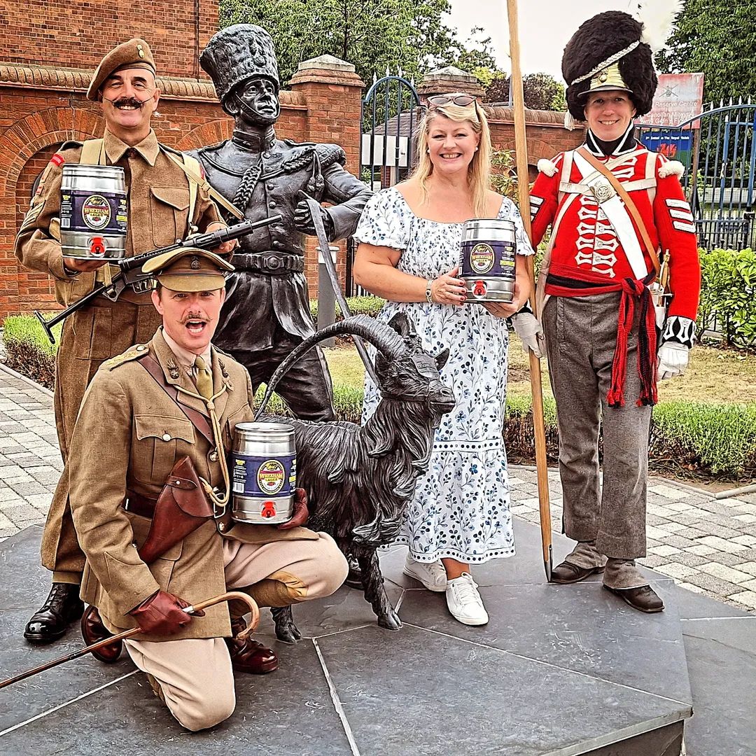 As a volunteer and Committee Member of the Friend's of the Royal Welch Fusiliers Museum, I had great fun organising a photoshoot for the launch of a really special collaboration with Wrexham Lager Beer Brewery.
Being a Wrexham girl, this makes me proud 👍🍺🏴󠁧󠁢󠁷󠁬󠁳󠁿