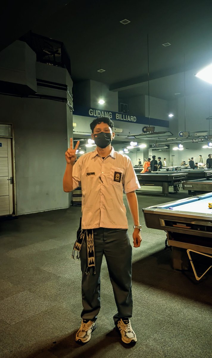 hammtheceleng's tweet photo. selamat tinggal putih abu era https://t.co/rhQSxDQwI5