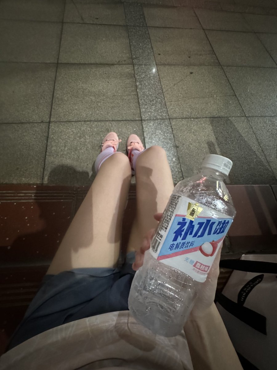 I5E4z891YS7u54's tweet image. ゴ ー ル は必ずし もあなたが期待して いるよ うな も の で は あ り ま せ ん
でも人はゴールばかり考えてはいけない
途中でそばにいた沿道の景色を見逃してしまったのよ
