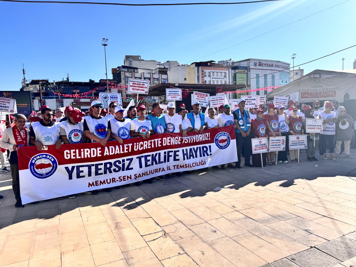 ibrahimcoskun63's tweet photo. Memura Kaşıkla,Diğerlerine Kepçeyle olmasın. 
Adalet istiyoruz...
#MemurAnkaraYolunda https://t.co/WJ3wXJqXn5