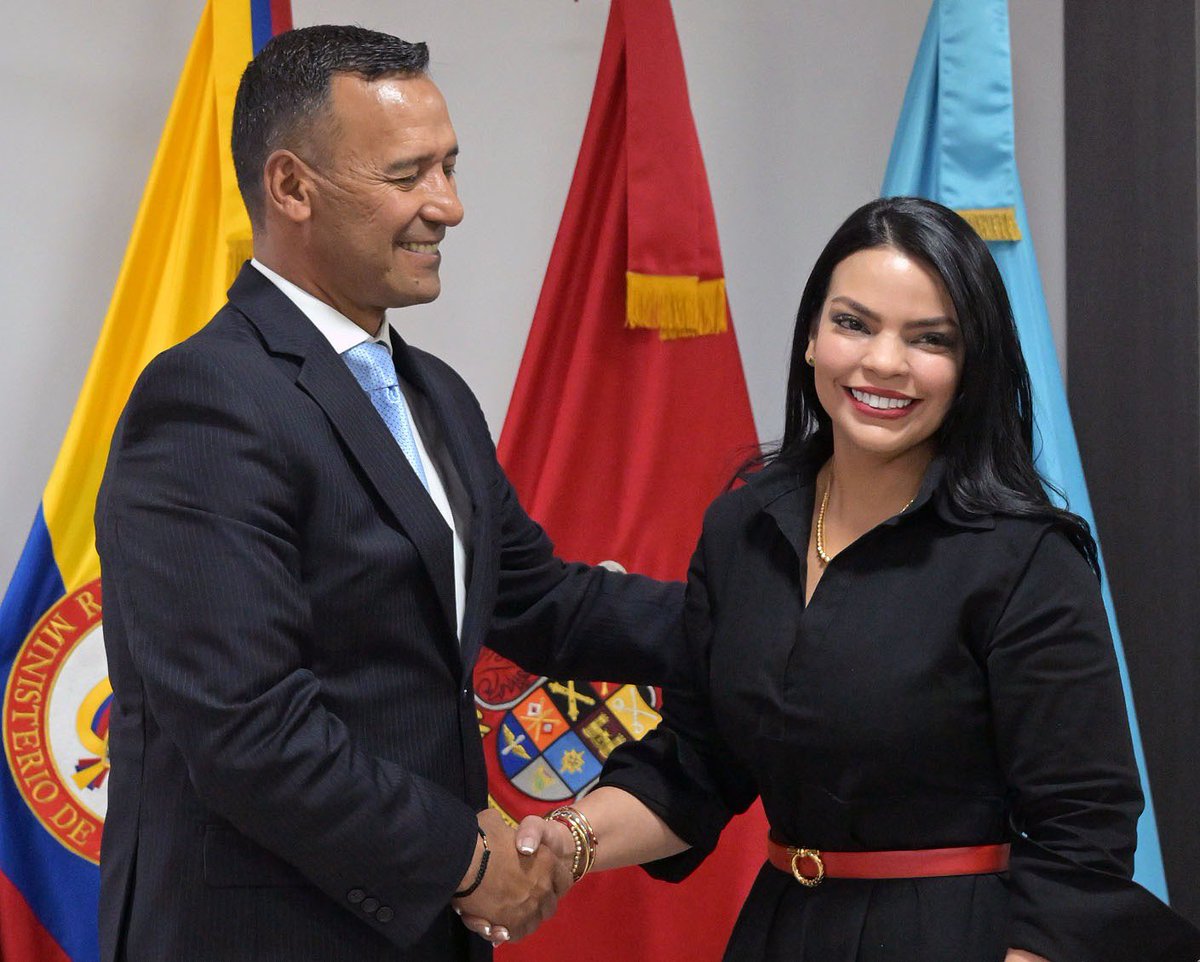 Hoy reafirmamos el compromiso con la planeación estratégica y la modernización del sector. La designación de la Doctora <a href="/AngelicaVerbelL/">Angélica Verbel</a> como Viceministra de Estrategia y Planeación representa una apuesta por el liderazgo renovador, la visión constitucional y la capacidad de