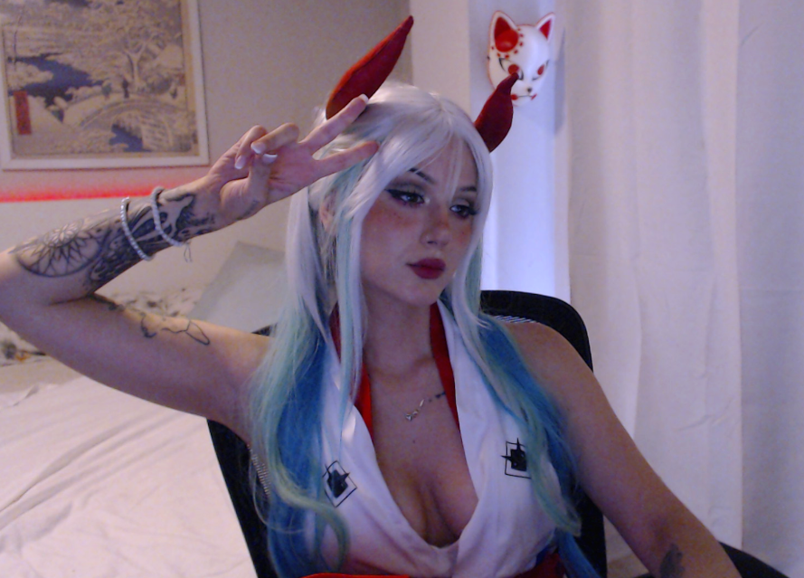 M a y l é n tweet media