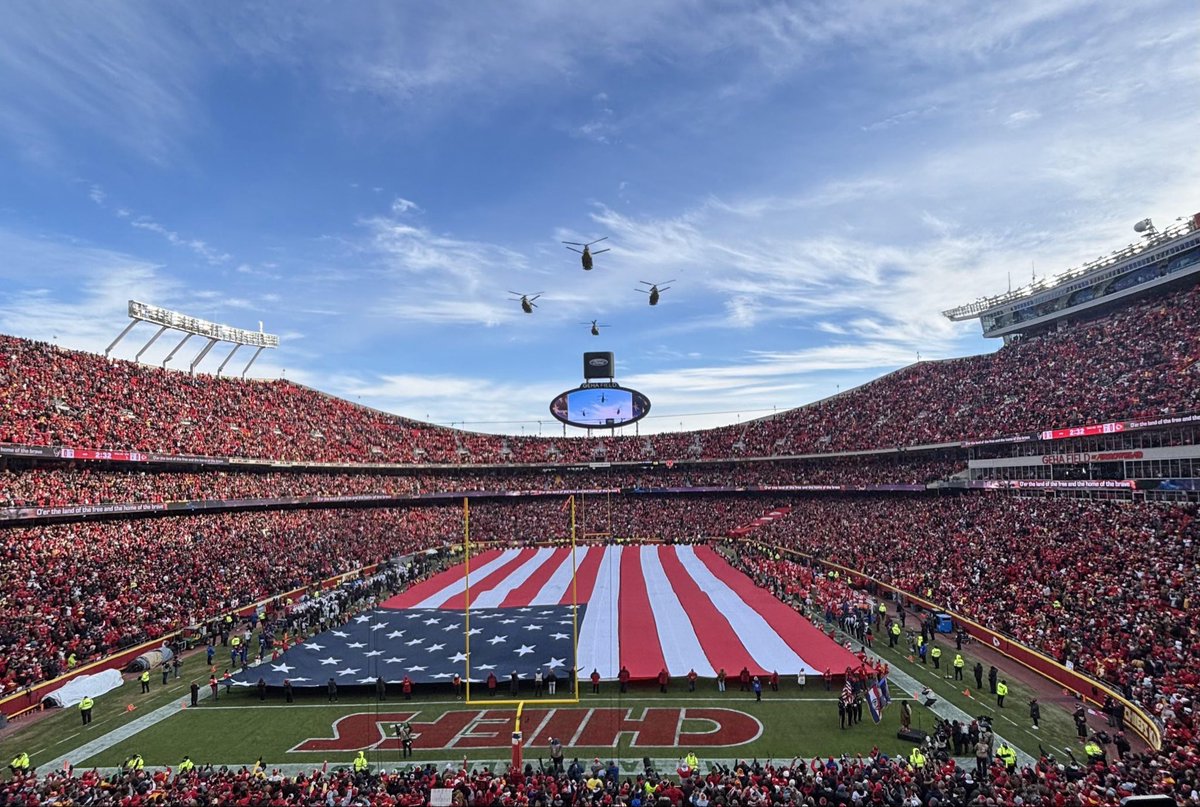 James Elliott (@james_elliott3) on Twitter photo To the <a href="/KansasCity/">Kansas City</a> community:
Bravo Company 7-158th GSAB that flies the CH-47 Chinook out of Gardner, KS will perform a farewell flight on 7 SEP and subsequently be deactivated from the Army Reserve.
Please help get the word out to show these heroes a proper goodbye. To the <a href="/KansasCity/">Kansas City</a> community:
Bravo Company 7-158th GSAB that flies the CH-47 Chinook out of Gardner, KS will perform a farewell flight on 7 SEP and subsequently be deactivated from the Army Reserve.
Please help get the word out to show these heroes a proper goodbye.
