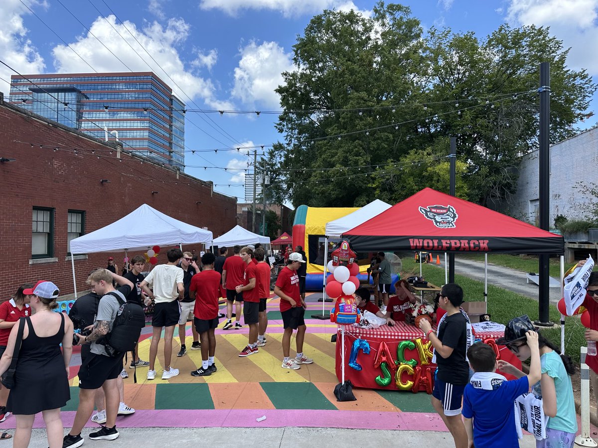 BACK TO SCHOOL🤓 pull up if you’re in Raleigh and need a backpack🎒 GO PACK🐺