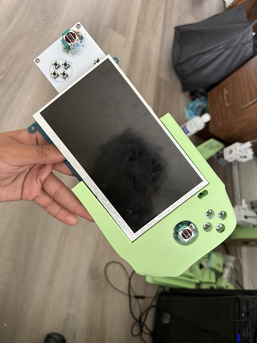 It’s all coming together now! Kinda still need to print more stuff but still!!