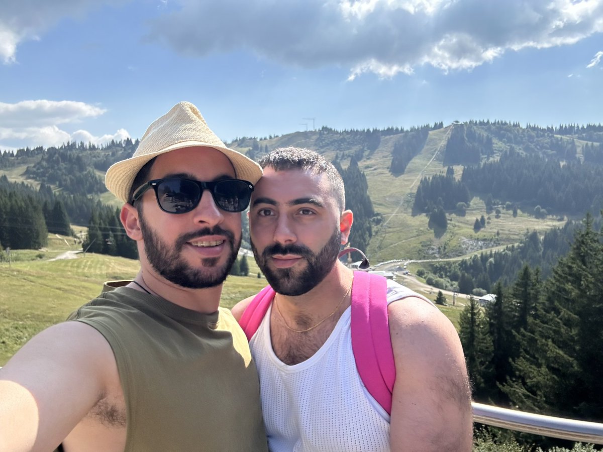 Oxygène 🩷

 #LGBTQIASlay