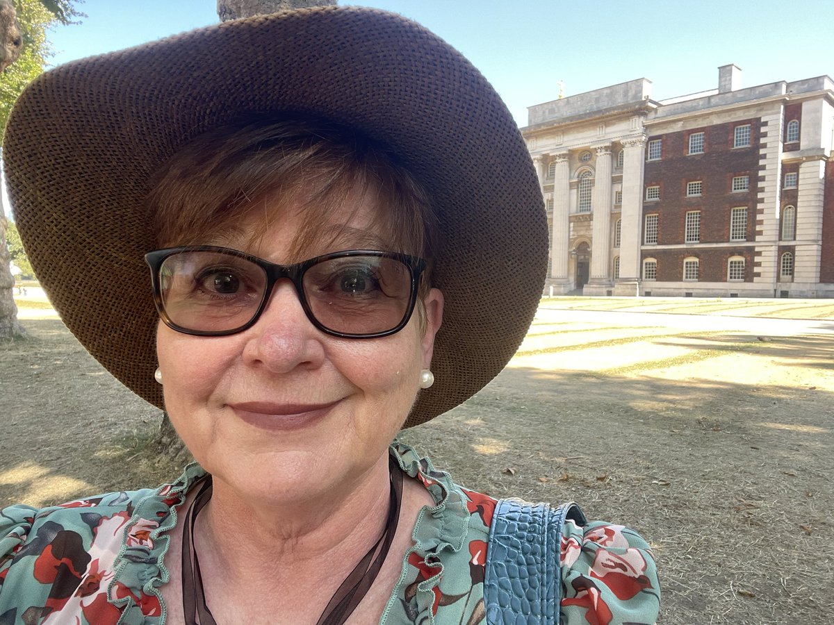 Clare Eden tweet media