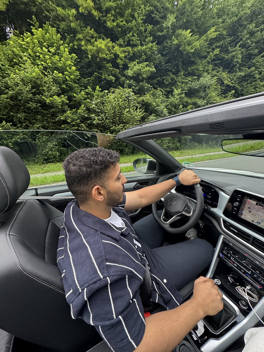 rgmn_'s tweet image. Ride out