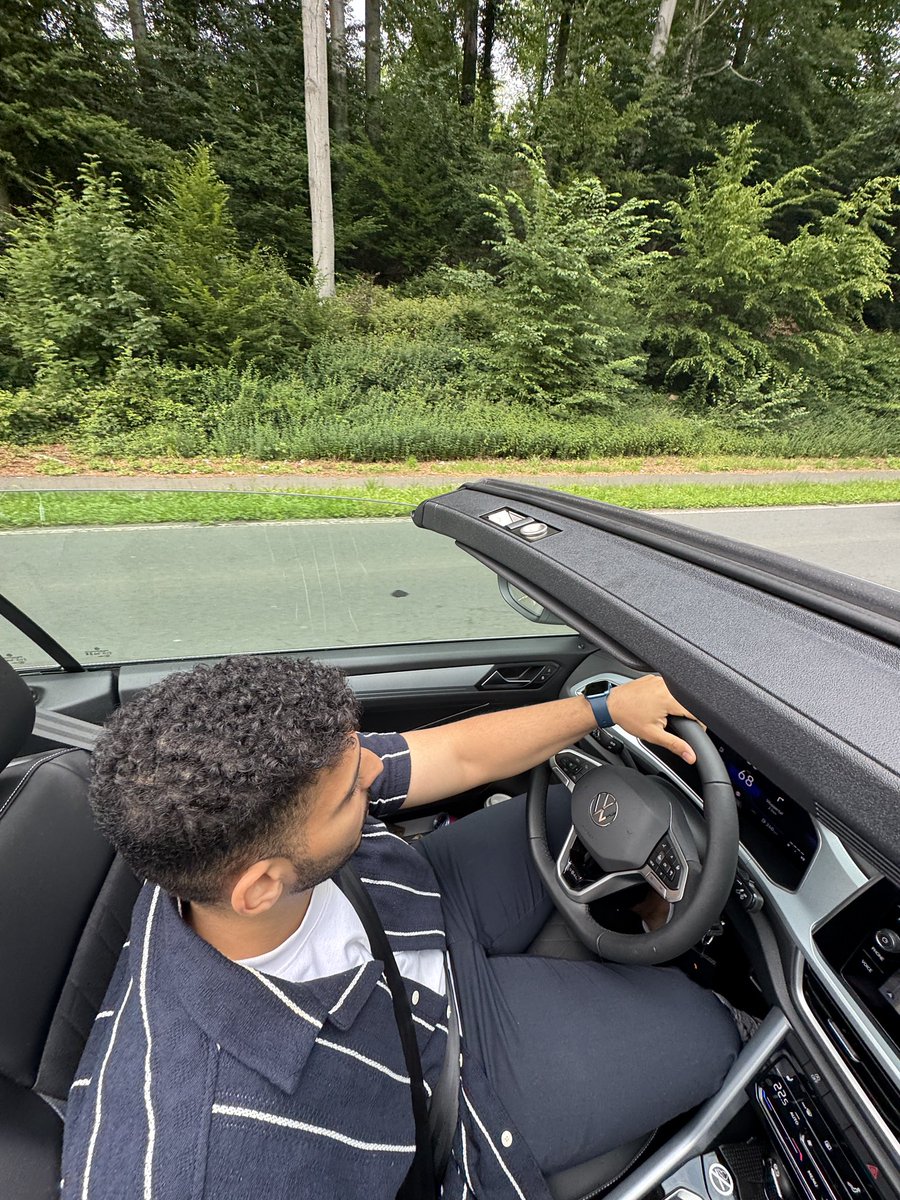 rgmn_'s tweet image. Ride out