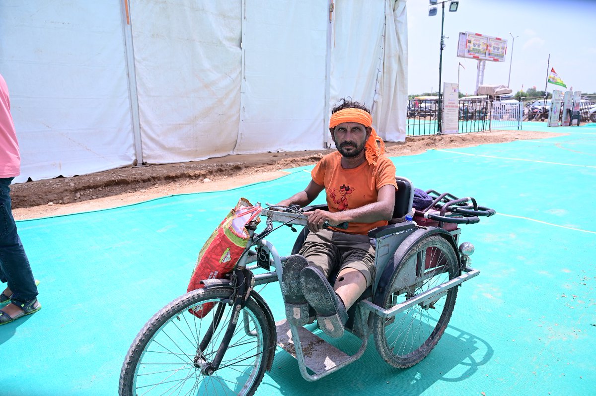 KumbhNetra2025's tweet image. Patients are visiting the eye check up camp and are getting best of the medical facilities at Lokdevta Baba Ramdev Netra Kumbh Ramdevra, Rajasthan #NetraKumbh