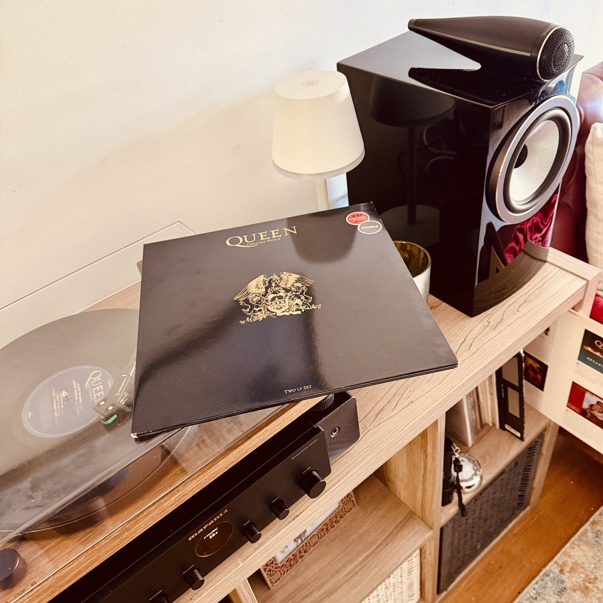 Sunday tunes #bowerswilkins