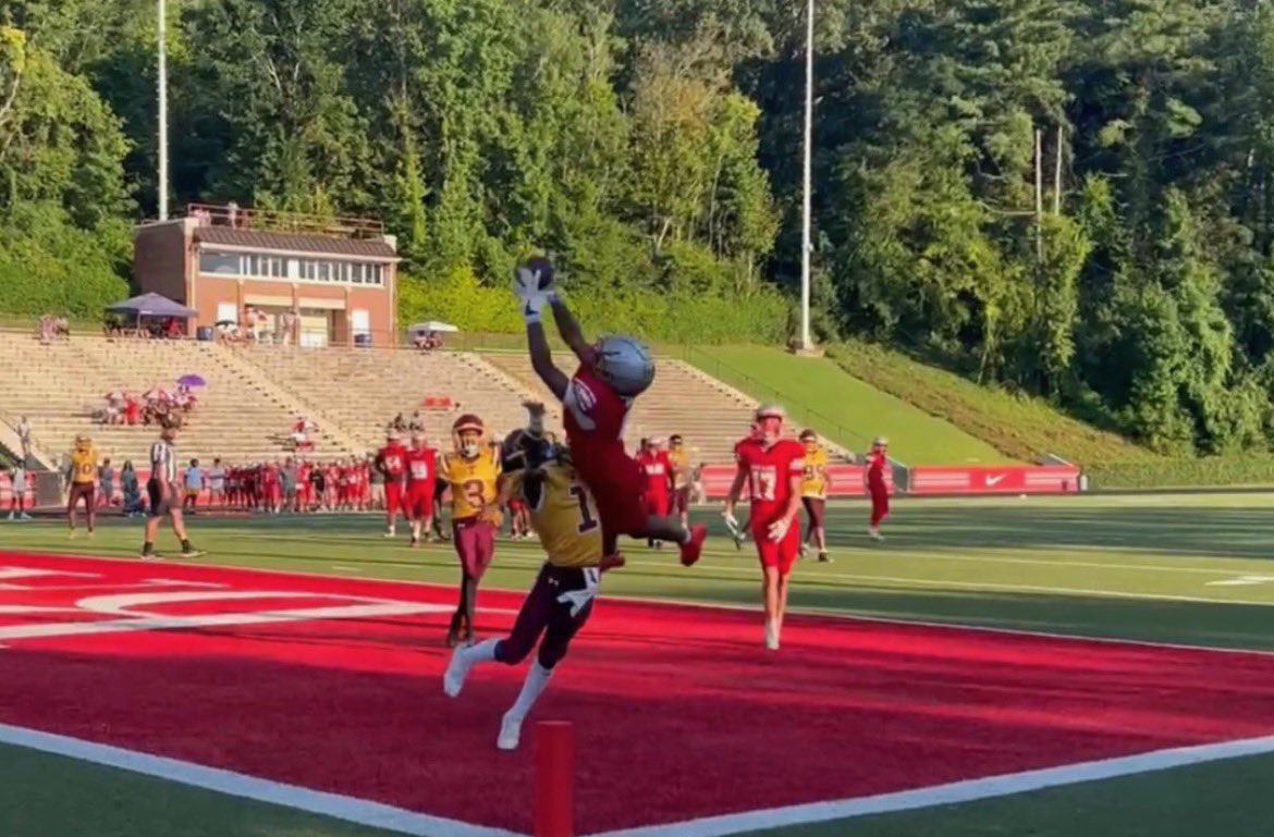What an amazing catch by Cole Fritz (8th grade) in the middle school scrimmage this past Thursday. 

GBR