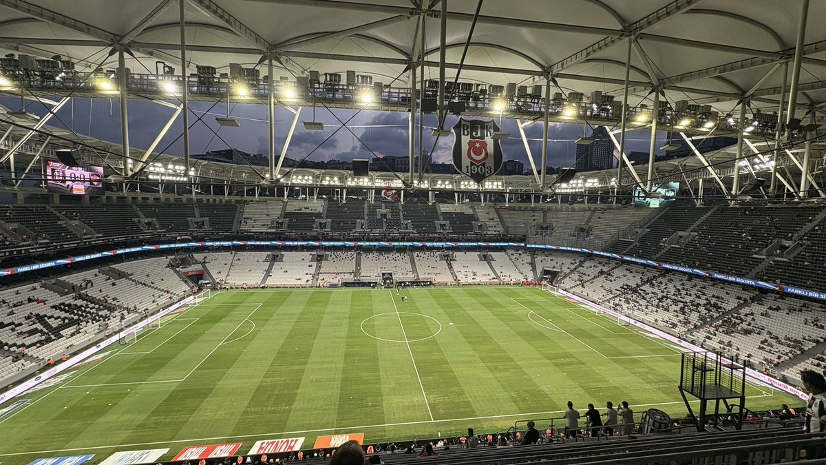 Evimizde
Hazırız 🦅 
#BJKvEYP