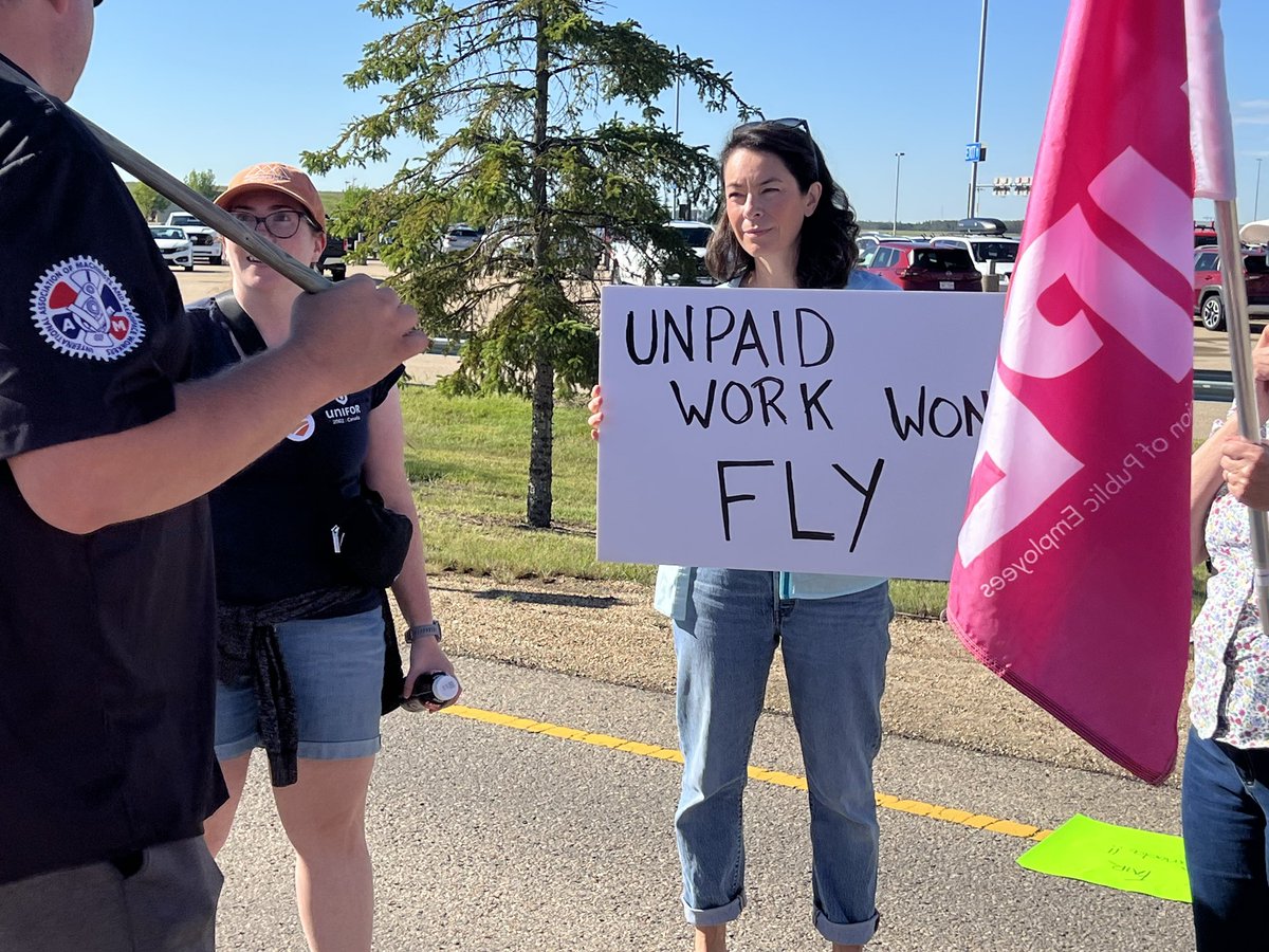 HMcPhersonNDP's tweet image. Honoured to stand in solidarity with Air Canada flight attendants on the picket line today. 

The workers want this settled, but Air Canada is refusing to negotiate.

Air Canada has delayed flights longer than it took the government to trample the workers’ rights.