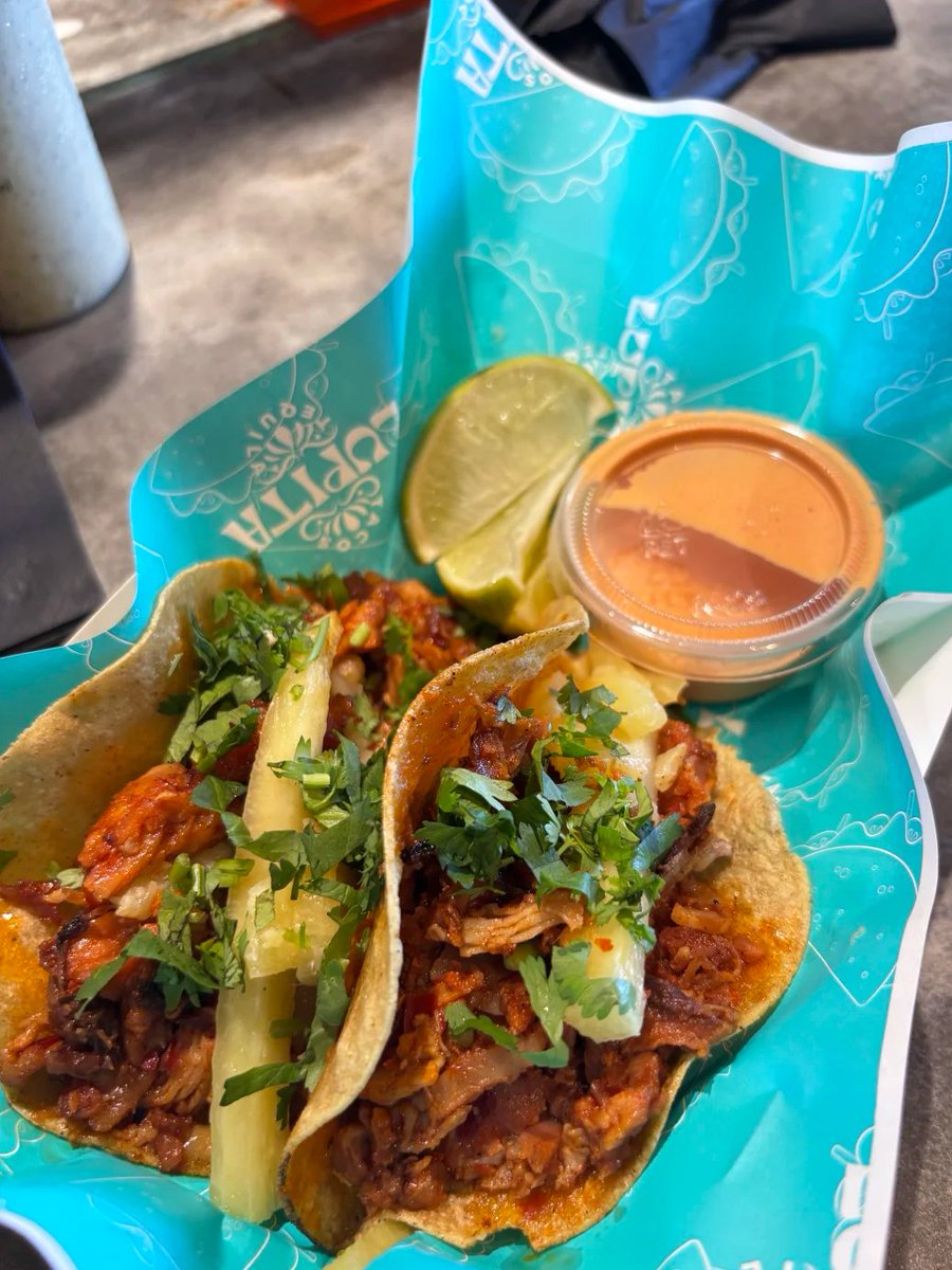 sokojually's tweet image. Tacos with a view! 🌮 Enjoying some delicious al pastor tacos with a side of scenic Miami vibes. Can't get better than this combo! 😋#TacoLovers #MiamiViews