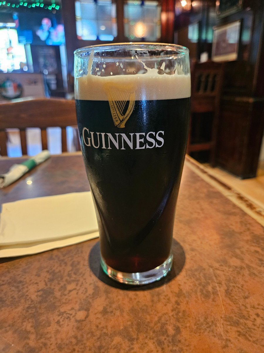 Two Sunday games down at Fantasy Camp, two to go.  But first it's lunch time at New Deck Tavern (34th and Sansom). Waiting on a grilled chicken sandwich.