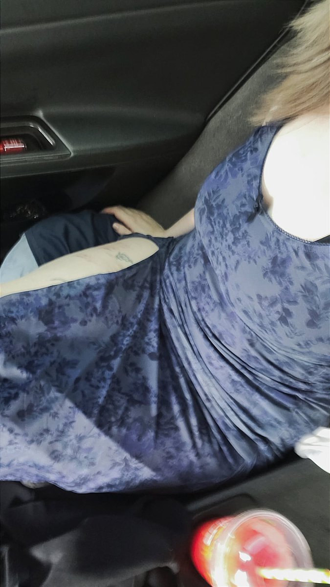 angeldarling0's tweet photo. All natural baby~

#natural #eightteen #sexy #onlyfans #fansly #tattoo #dress https://t.co/9cNGrVhBCa