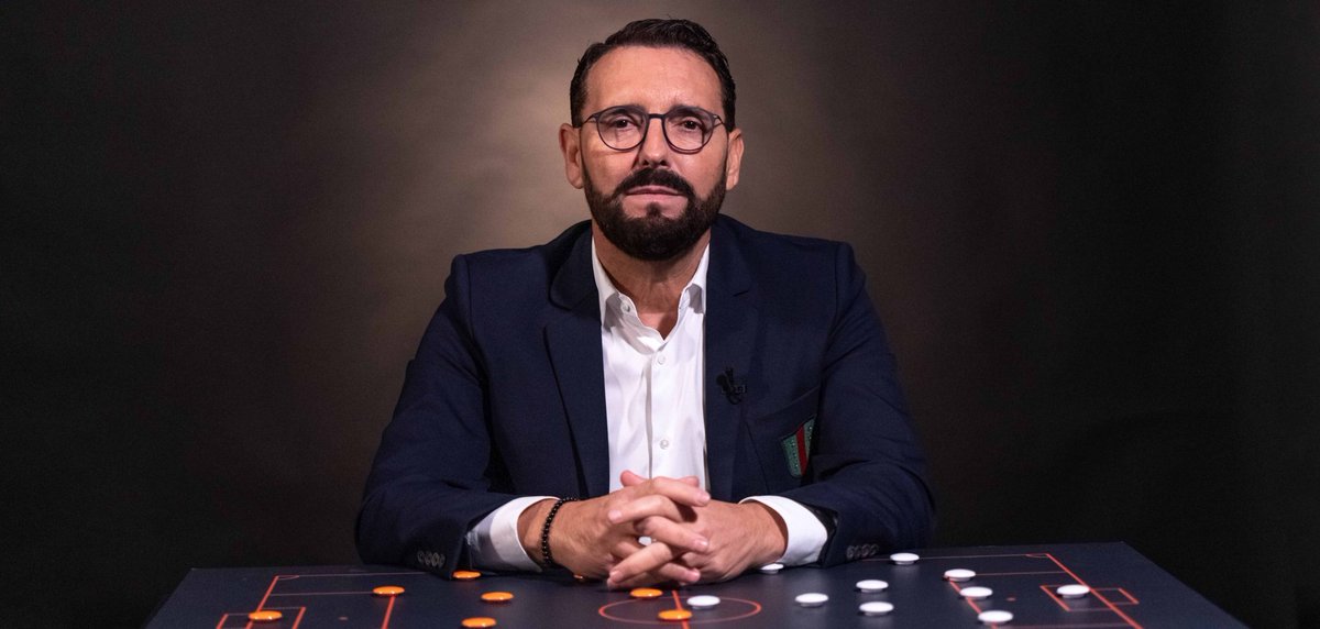 Y este señor año tras año lo sigue haciendo, cada vez más difícil todavía 
JOSE BORDALAS