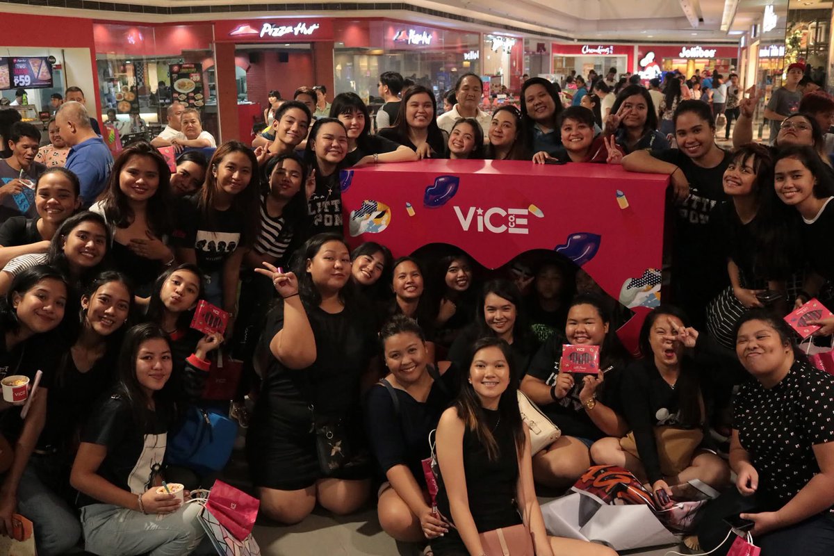 ronaangelicag's tweet photo. My day ones. 

No matter how much time passes, this will always be my forever fandom. Your OG ponies will love you forever @vicegandako 🤍 
#VGPC #VGFever #AmorDeViceGanda https://t.co/7LjMUTrnAu