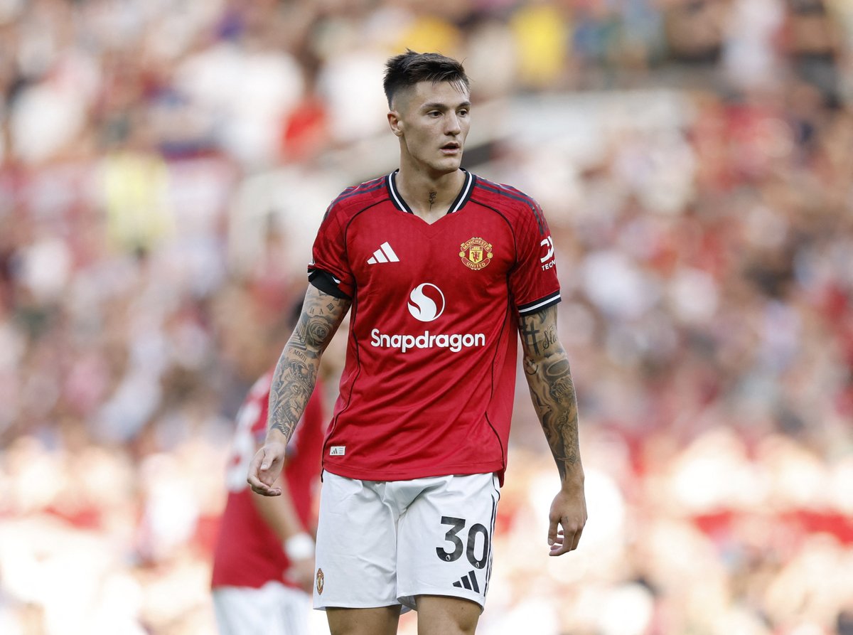 Premier League tweet media