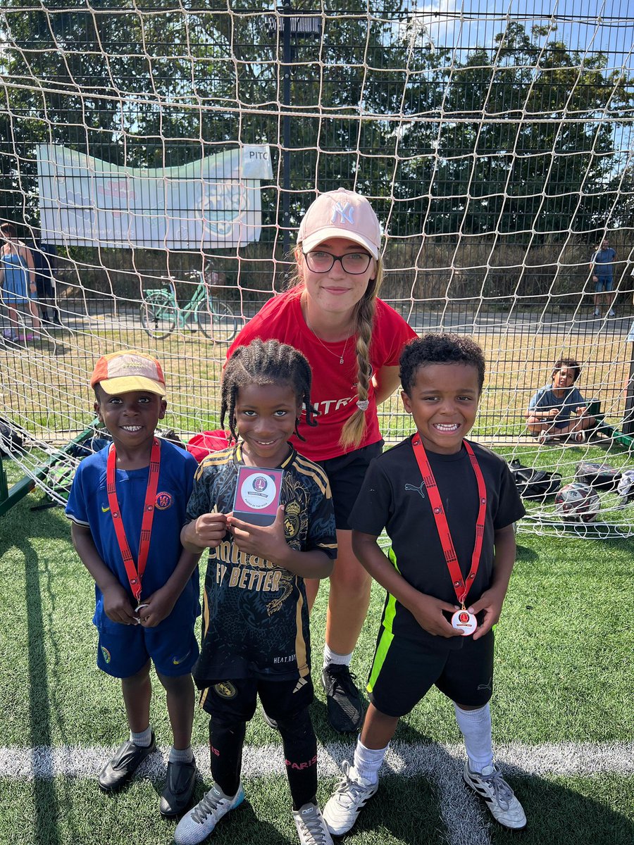 FSD_CACT's tweet photo. FOOTBALL HOLIDAY COURSES
π Congratulations to all our award winners for week 4 of the summer βοΈ
#CACTFSD #CAFC β½οΈπ΄βͺοΈ https://t.co/6bpgoGfu55